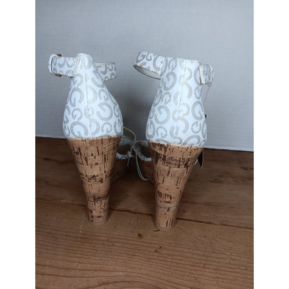 GBG Guess Los Angeles Tesin Wedge Heel Sandal Womens 7 Logo High 4.5" NEW - Picture 4 of 8